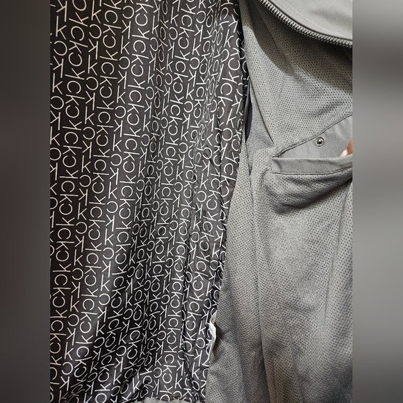 Calvin Klein Men's Jacket - Picture 8 of 9